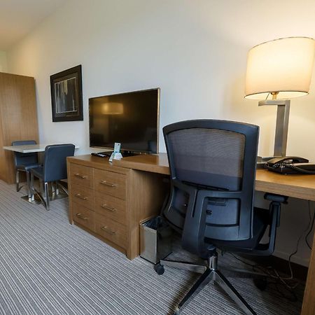 Executive Residency By Best Western Calgary City View North Екстериор снимка