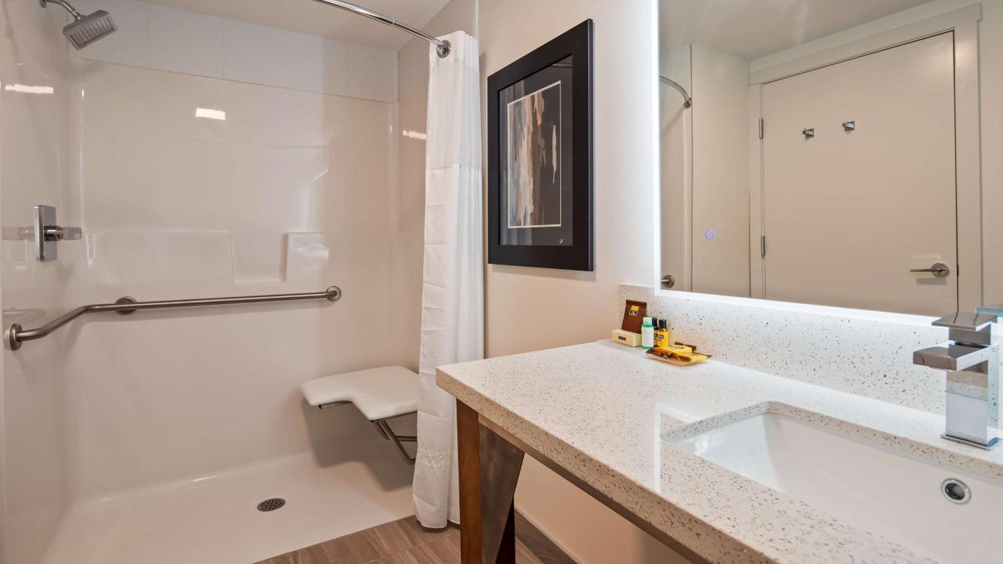 Executive Residency By Best Western Calgary City View North Екстериор снимка