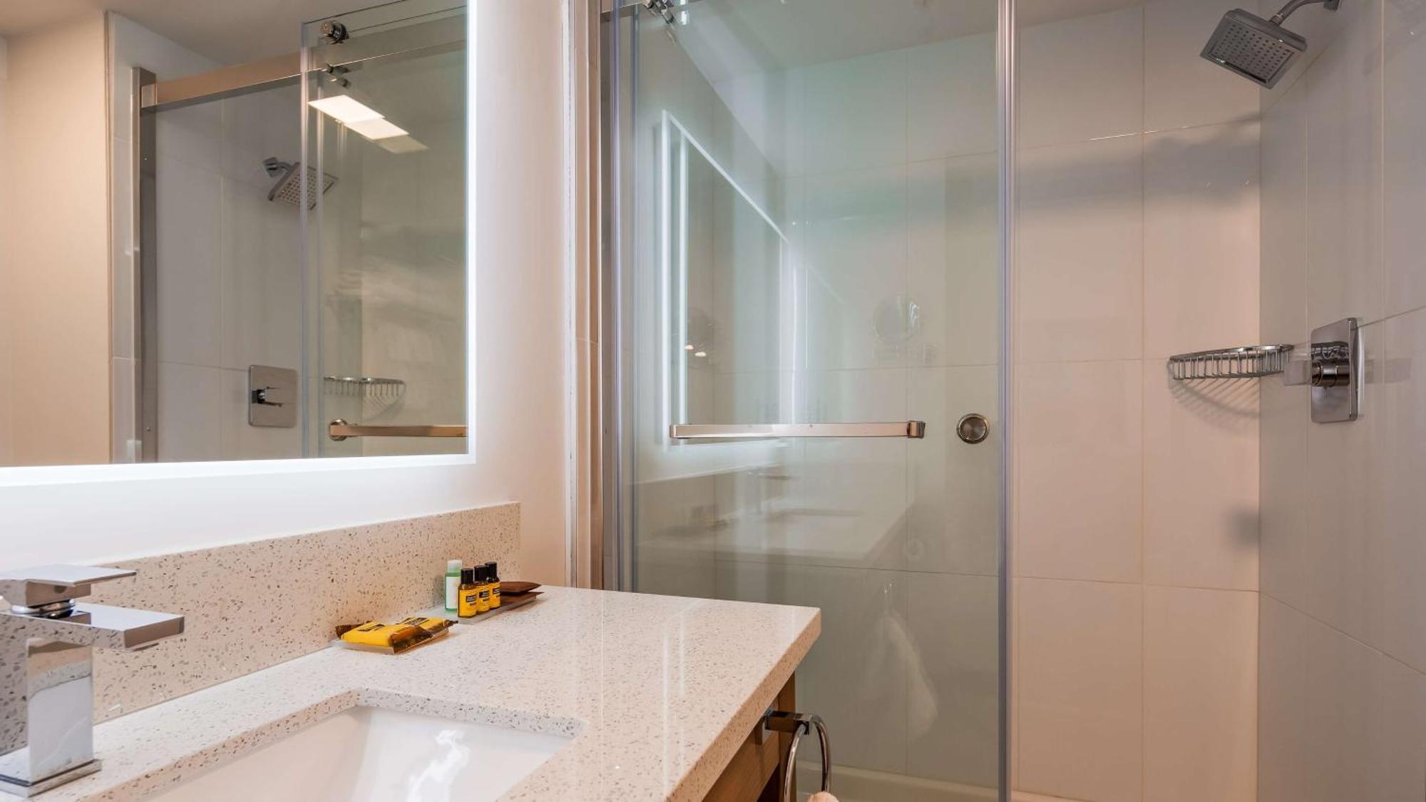 Executive Residency By Best Western Calgary City View North Екстериор снимка