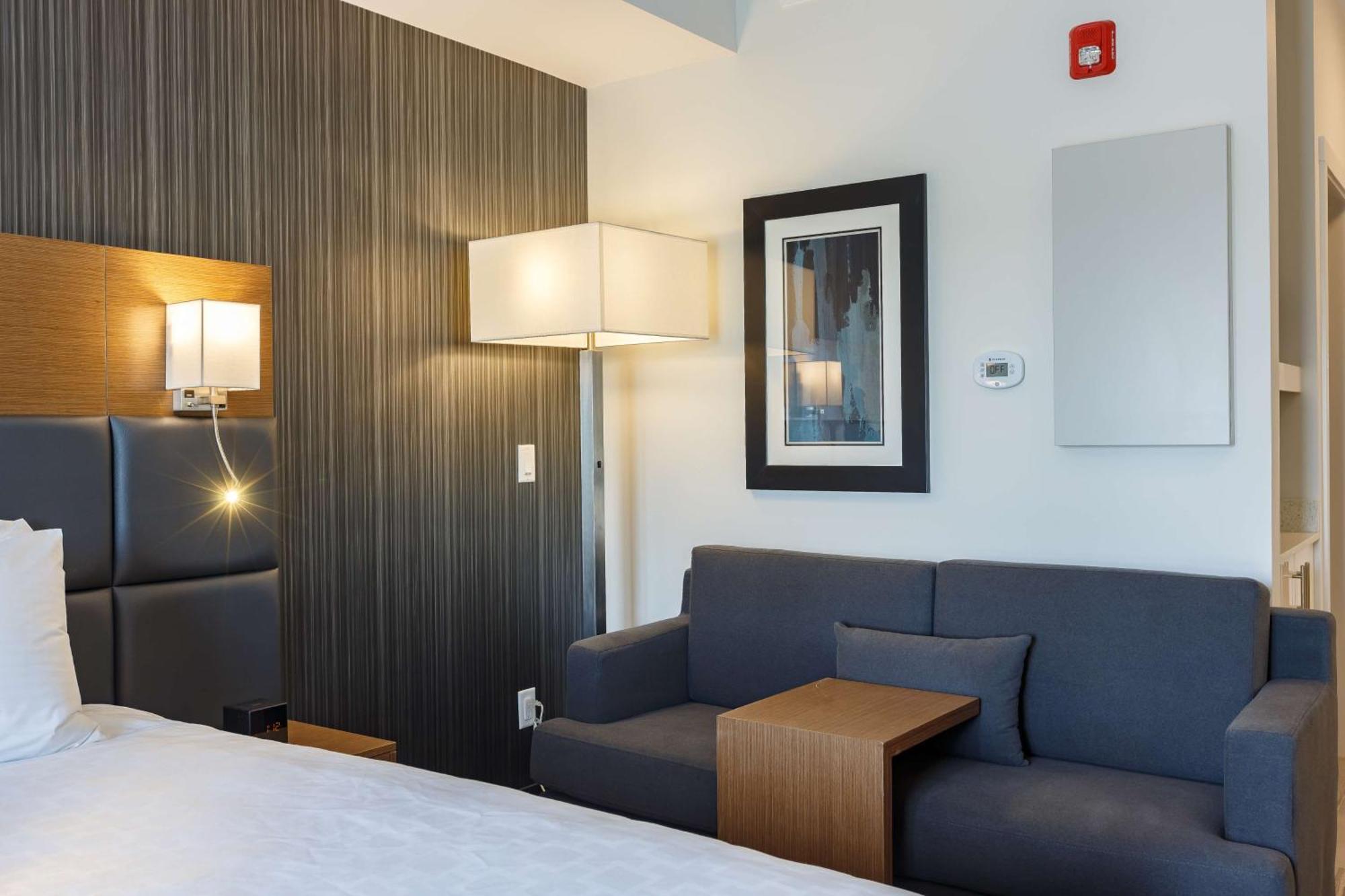 Executive Residency By Best Western Calgary City View North Екстериор снимка