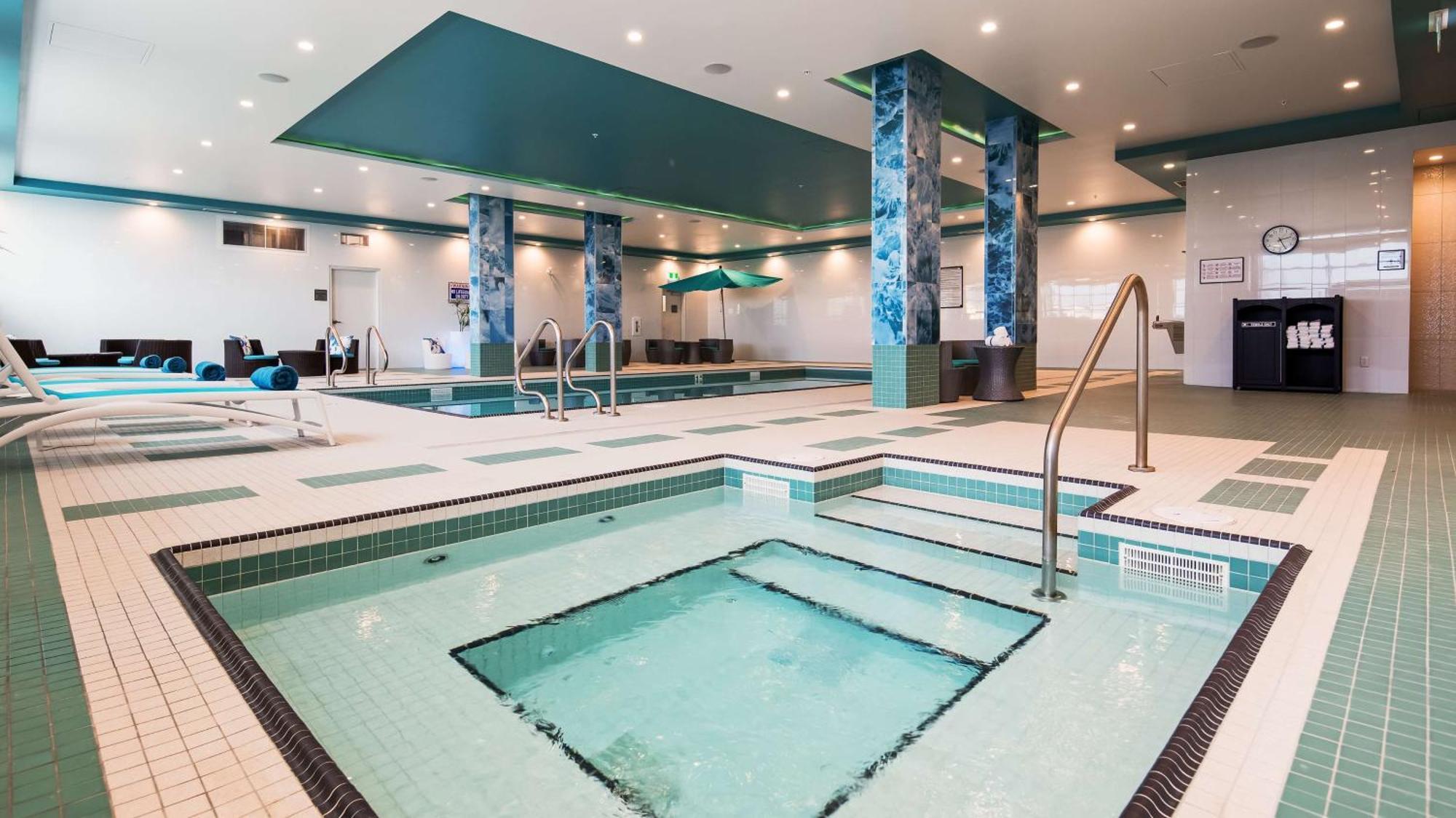 Executive Residency By Best Western Calgary City View North Екстериор снимка